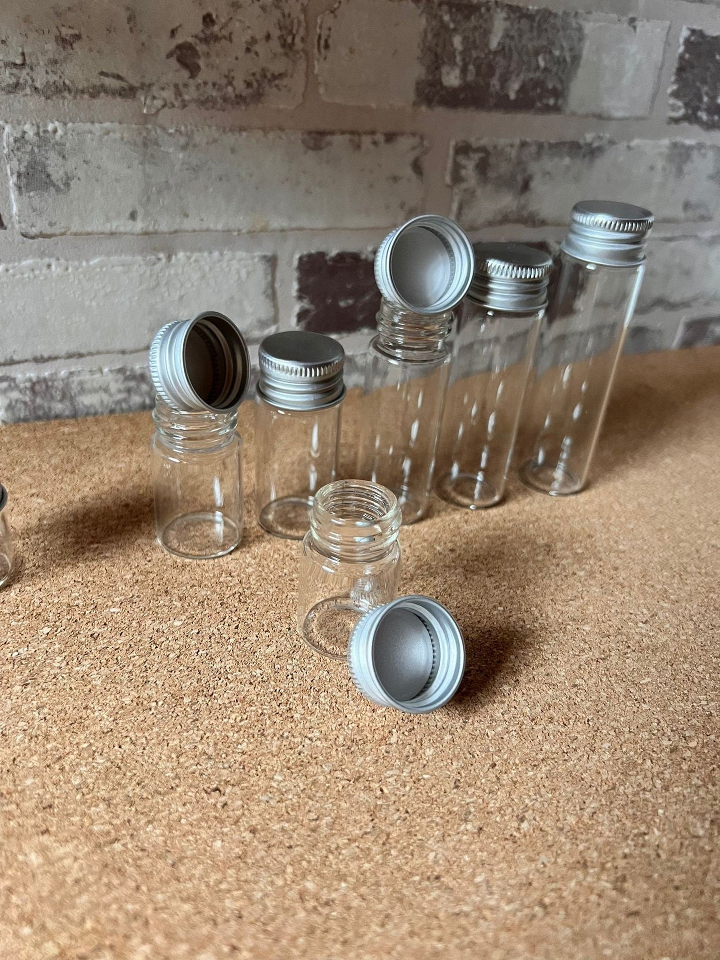 Mini Glasfläschchen mit Alu Schraubverschluss