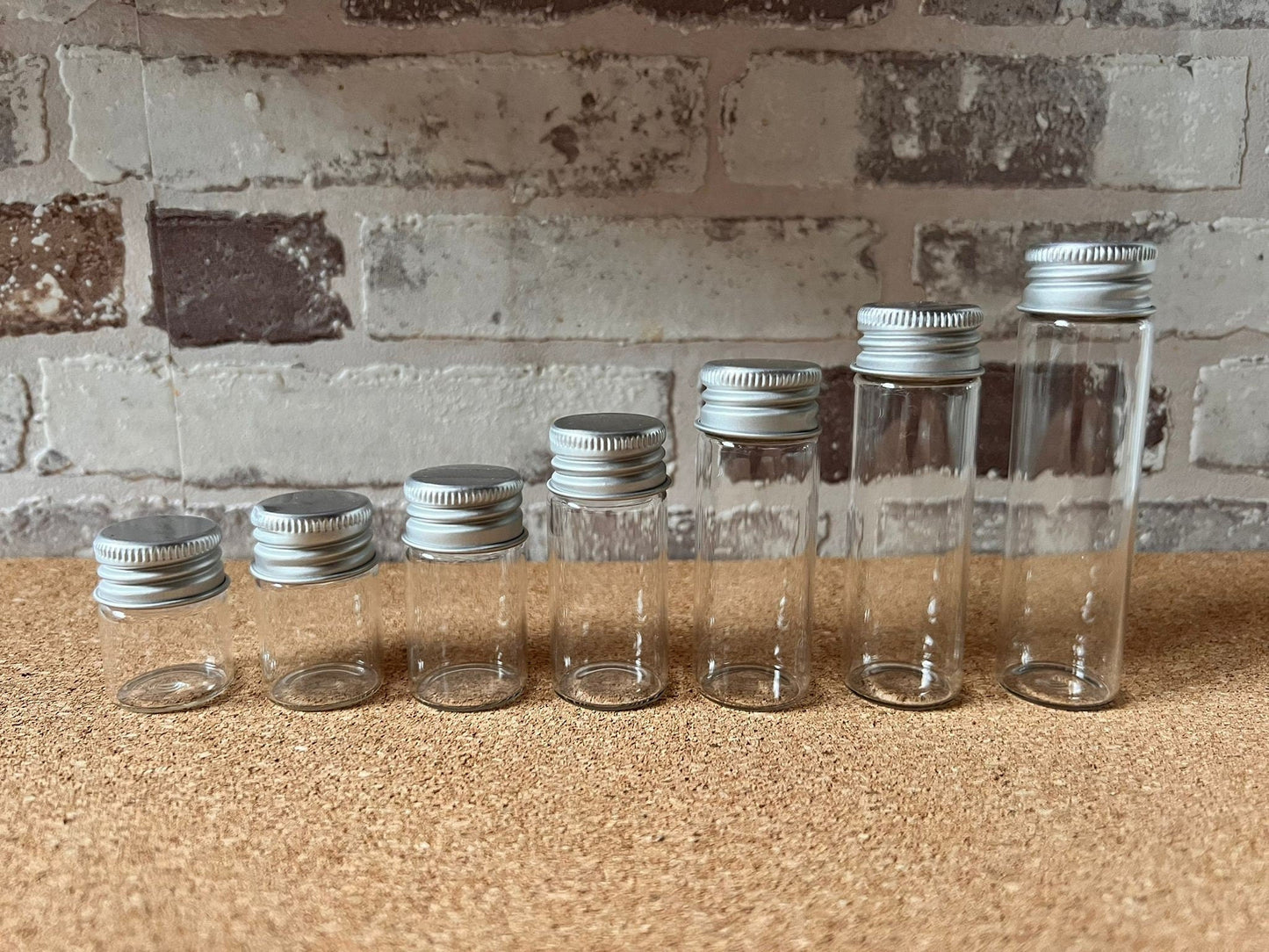 Mini Glasfläschchen mit Alu Schraubverschluss